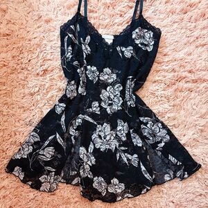 Secret Treasures Black White Floral Lace Cami Bow Babydoll Chemise Night Gown